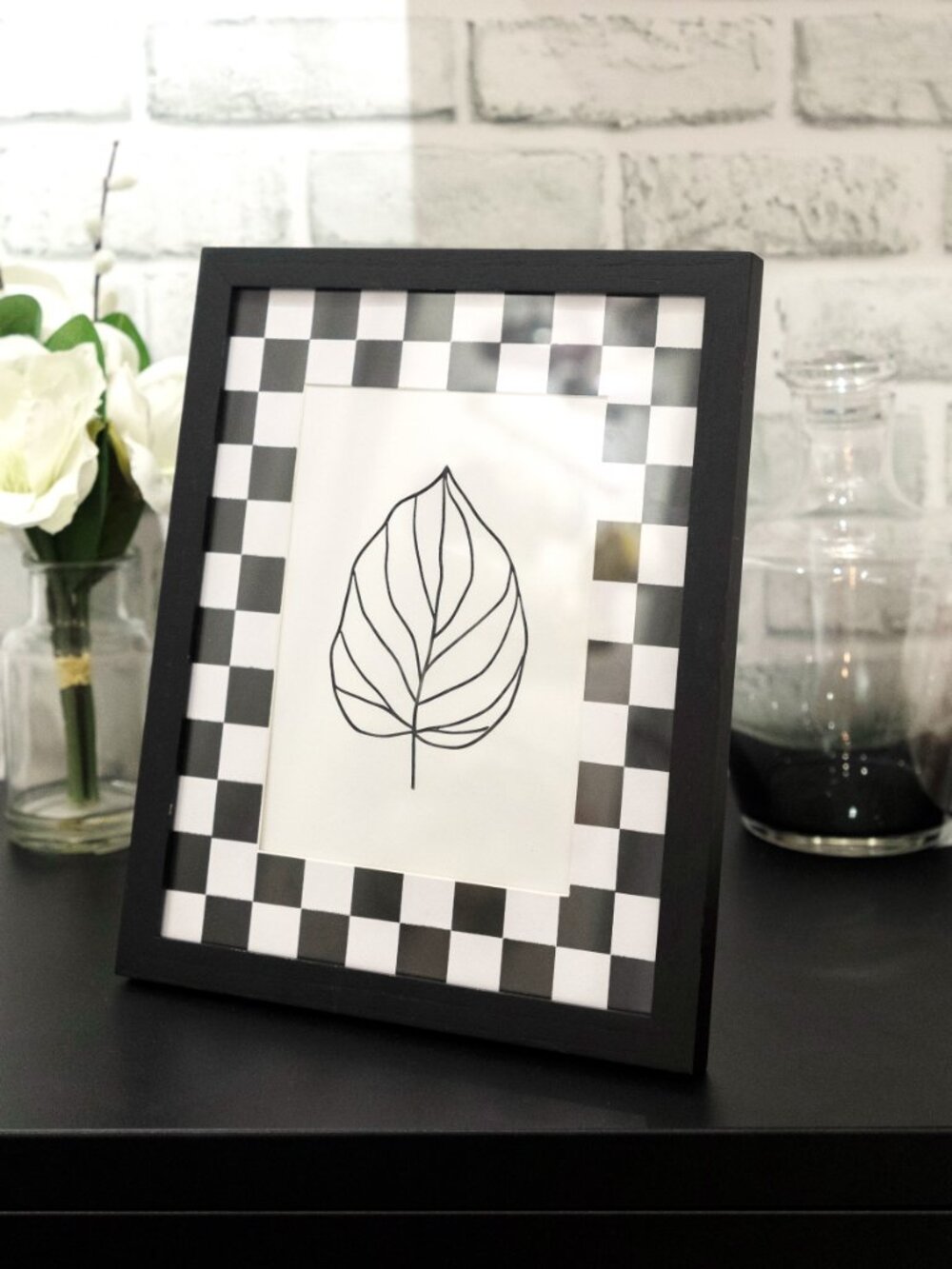 5X7 Black and White Checkerboard Picture Frame